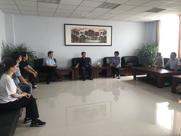 5f0fb8ff39963.jpg 5f0fb8ff39963.jpg